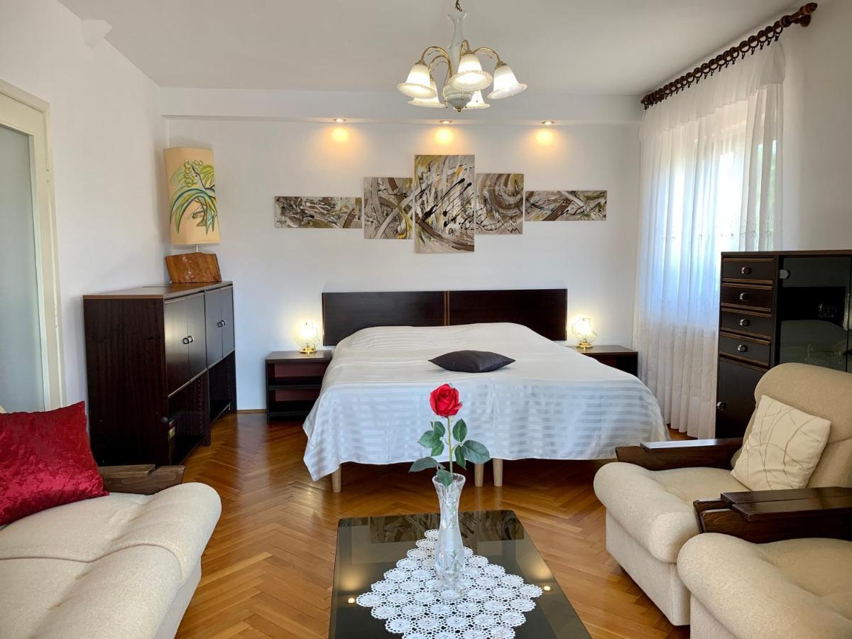 Studio Villa Mattossi Ровин Екстериор снимка